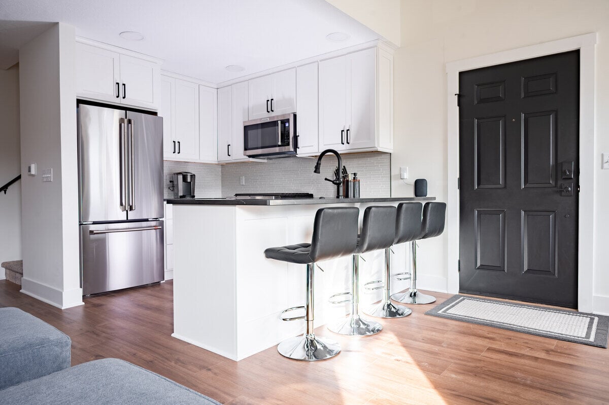 beinglive.org - Industrial Condo Renovation With Reclaimed Wood And Bricks