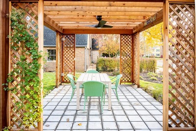 Wayne St Pergola-11